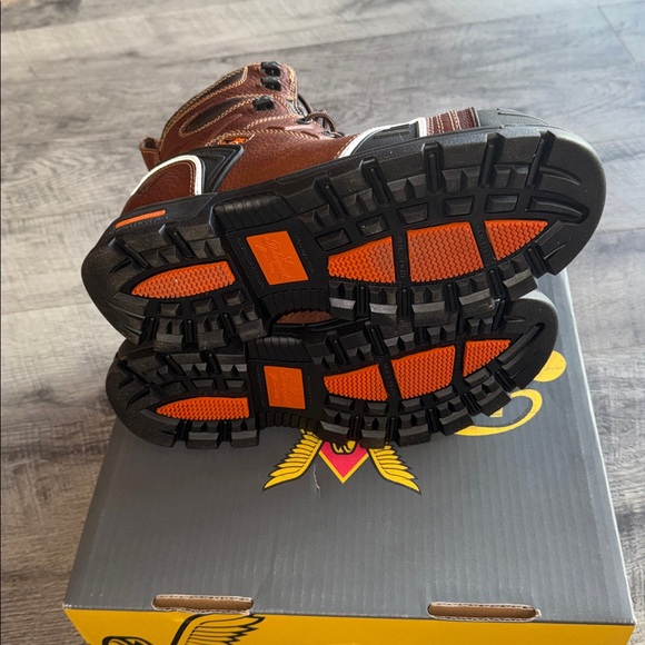 NWT Thorogood Brown and Black Men's Boots - Picture 6 of 8